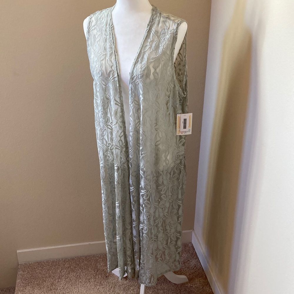 NWT LuLaRoe Grey Lace Joy - Size L